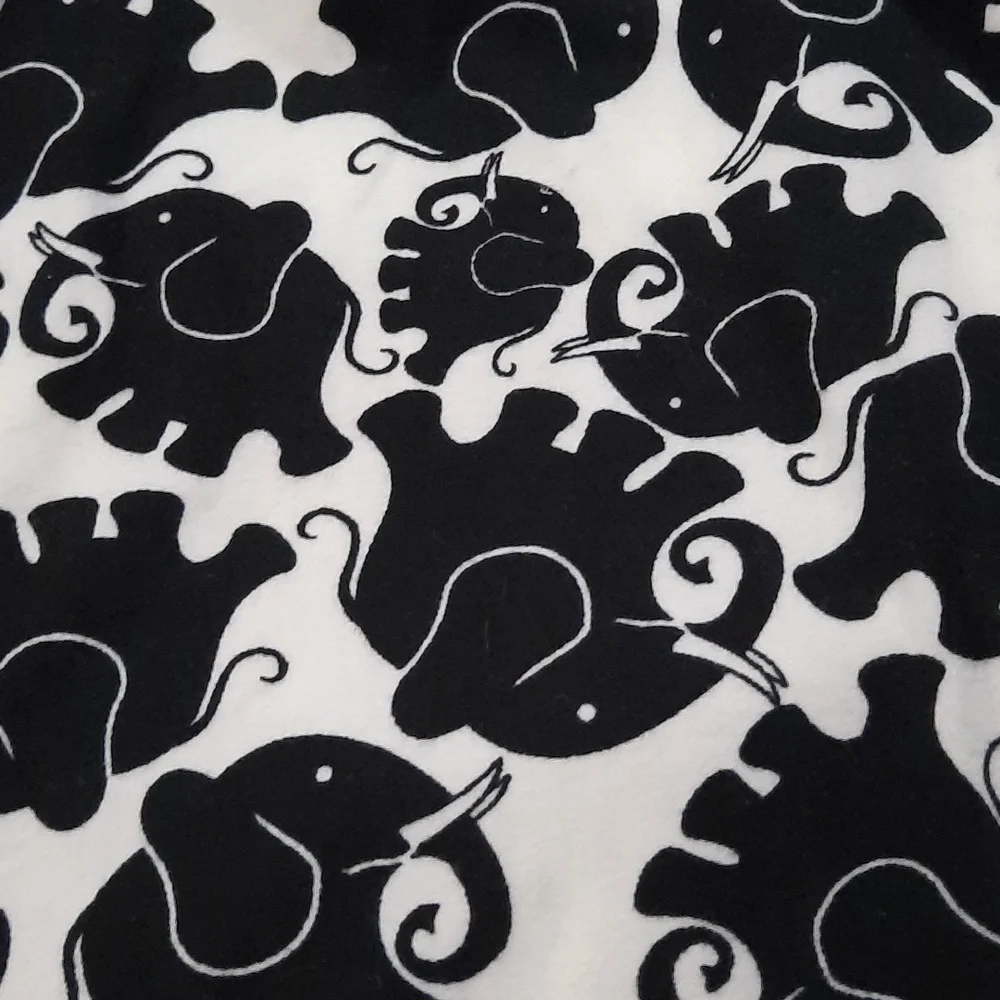 Legging Army NWT Elephant Print Buttery Soft Comfy Leggings Size 3/4 XL